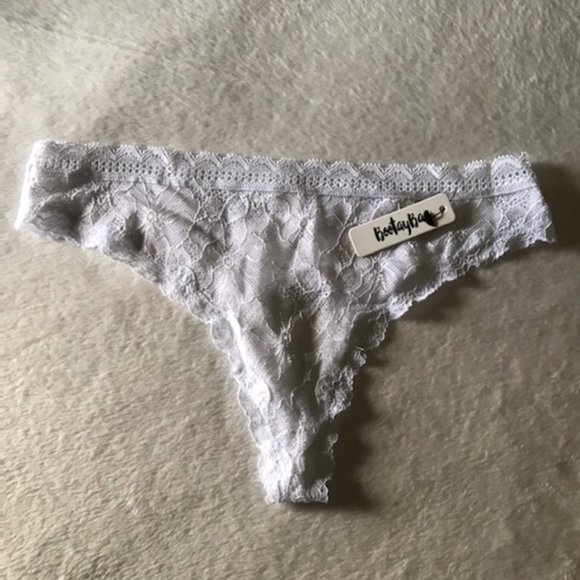 🔸NWT White Floral Lace Thong - Picture 1 of 5